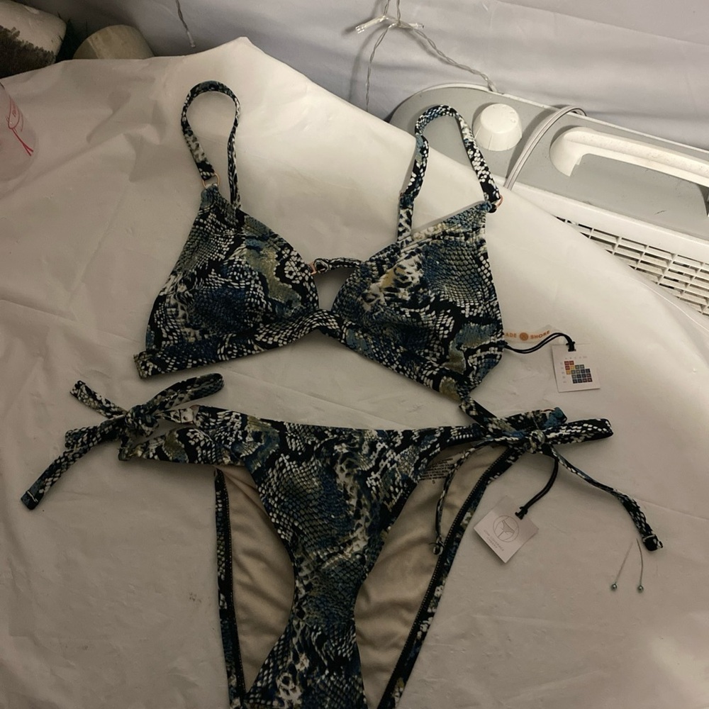 Stylish Blue Snake Print Bikini